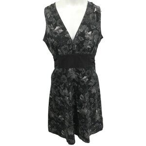 Patagonia W's Margot Dress Sleeveless Stretch Surplice V-Neck Size M Sheath Gray